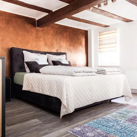 Mediterran Apartments-petit Verdot, Kanalstrasse 32, 36037 פולדה